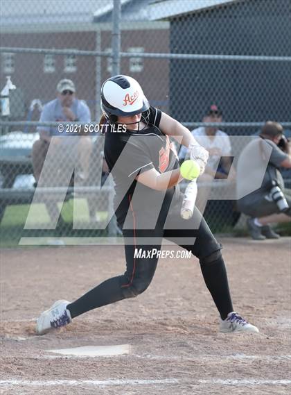 Thumbnail 3 in Johnstown-Monroe vs Amanda-Clearcreek (OHSAA D3 District Final) photogallery.