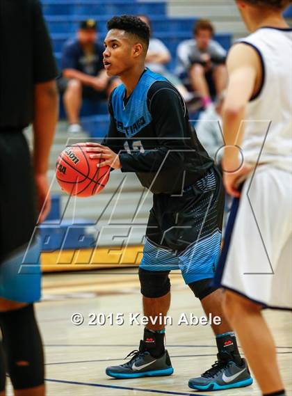 Thumbnail 2 in Higley vs Santiago (Duel in the Desert) photogallery.