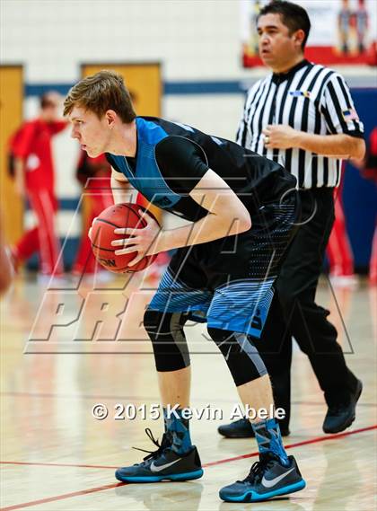 Thumbnail 1 in Higley vs Santiago (Duel in the Desert) photogallery.