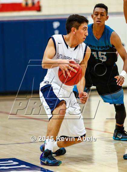 Thumbnail 2 in Higley vs Santiago (Duel in the Desert) photogallery.