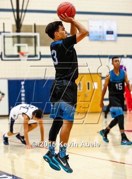 Thumbnail 3 in Higley vs Santiago (Duel in the Desert) photogallery.