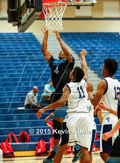 Thumbnail 1 in Higley vs Santiago (Duel in the Desert) photogallery.