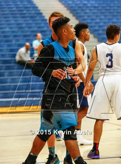 Thumbnail 2 in Higley vs Santiago (Duel in the Desert) photogallery.
