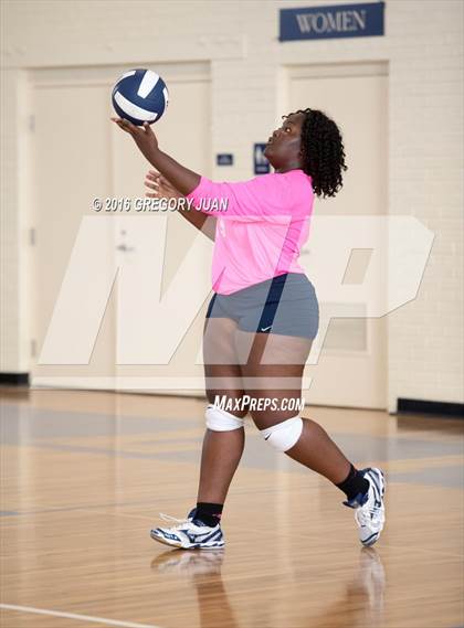 Thumbnail 1 in Ursuline Academy @ Lusher photogallery.