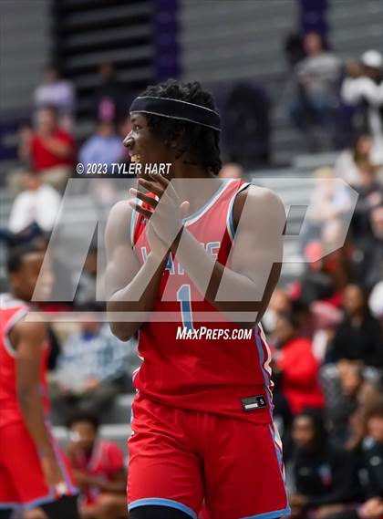 Thumbnail 2 in Fort Wayne Wayne vs. Ben Davis (Sneakers for Santa Shootout) photogallery.