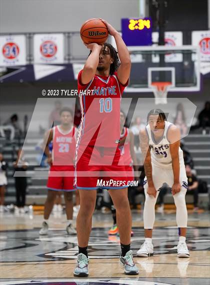 Thumbnail 2 in Fort Wayne Wayne vs. Ben Davis (Sneakers for Santa Shootout) photogallery.