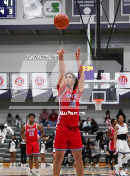 Thumbnail 2 in Fort Wayne Wayne vs. Ben Davis (Sneakers for Santa Shootout) photogallery.