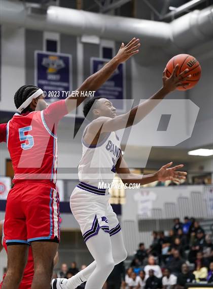 Thumbnail 2 in Fort Wayne Wayne vs. Ben Davis (Sneakers for Santa Shootout) photogallery.