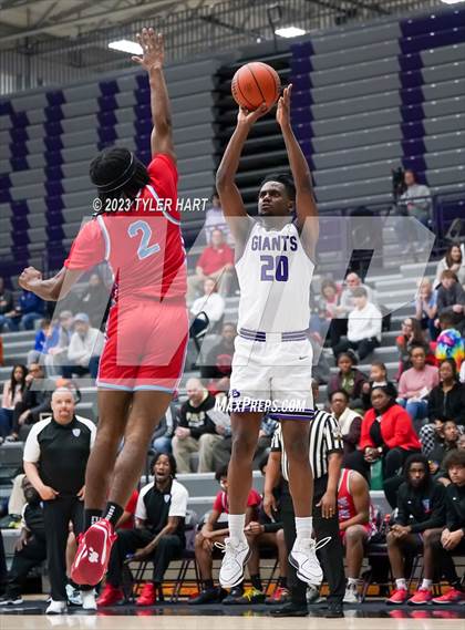 Thumbnail 1 in Fort Wayne Wayne vs. Ben Davis (Sneakers for Santa Shootout) photogallery.
