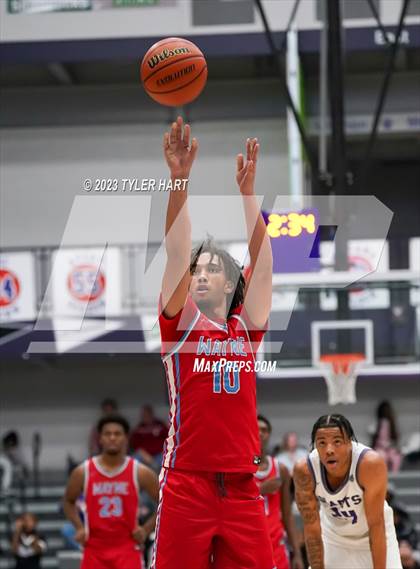 Thumbnail 2 in Fort Wayne Wayne vs. Ben Davis (Sneakers for Santa Shootout) photogallery.
