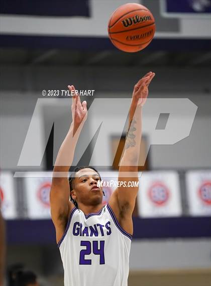 Thumbnail 1 in Fort Wayne Wayne vs. Ben Davis (Sneakers for Santa Shootout) photogallery.