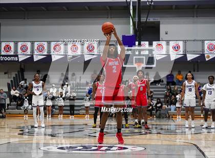Thumbnail 2 in Fort Wayne Wayne vs. Ben Davis (Sneakers for Santa Shootout) photogallery.