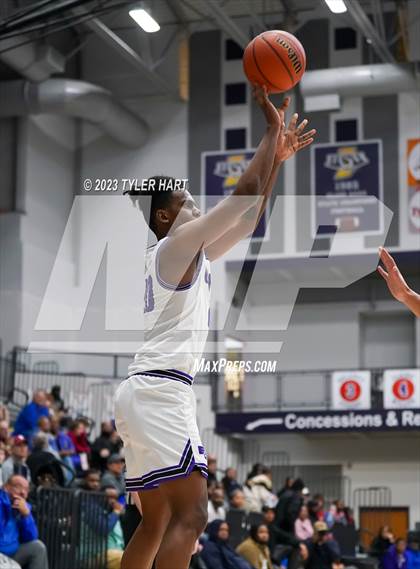 Thumbnail 1 in Fort Wayne Wayne vs. Ben Davis (Sneakers for Santa Shootout) photogallery.