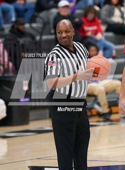 Thumbnail 2 in Fort Wayne Wayne vs. Ben Davis (Sneakers for Santa Shootout) photogallery.