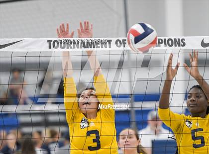 Thumbnail 1 in Whittier Christian @ Omaha Northwest (Nike TOC Southwest) photogallery.