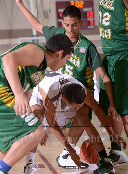 Thumbnail 1 in Rancho Mirage vs Coachella Valley (MaxPreps Holiday Classic) photogallery.
