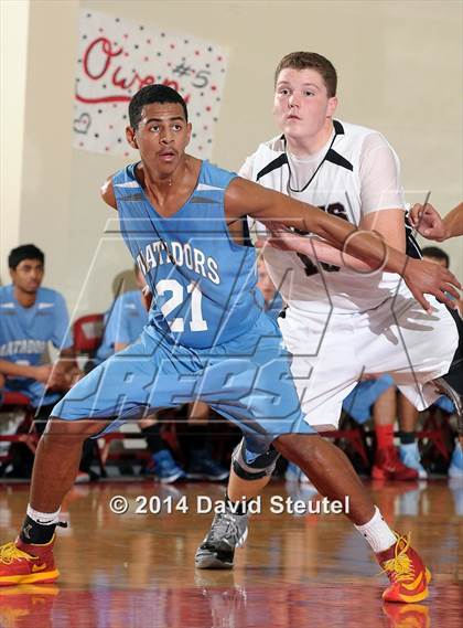 Thumbnail 3 in Mira Loma vs. Valley Christian (Viking Classic) photogallery.