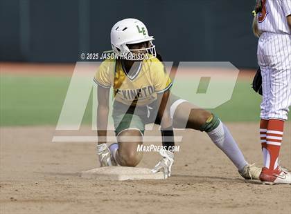 Thumbnail 2 in Coahoma vs. Lexington (UIL Softball 3A D2 Final) photogallery.