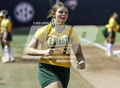 Thumbnail 3 in Coahoma vs. Lexington (UIL Softball 3A D2 Final) photogallery.