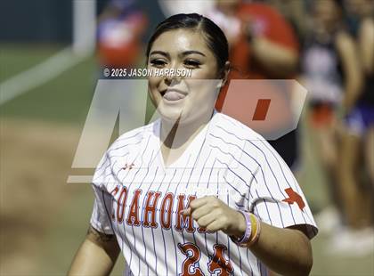 Thumbnail 2 in Coahoma vs. Lexington (UIL Softball 3A D2 Final) photogallery.
