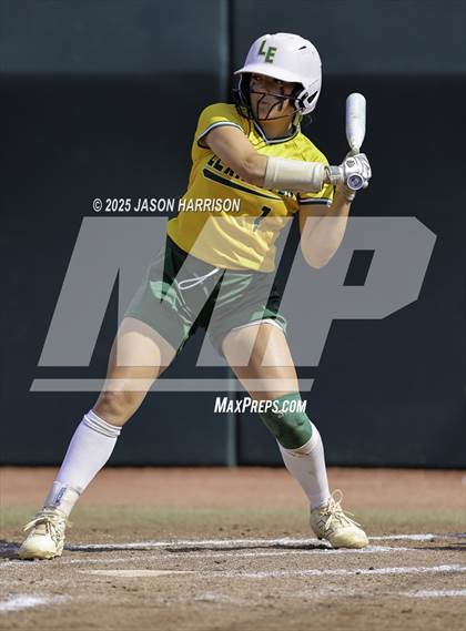 Thumbnail 2 in Coahoma vs. Lexington (UIL Softball 3A D2 Final) photogallery.