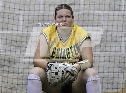Thumbnail 1 in Coahoma vs. Lexington (UIL Softball 3A D2 Final) photogallery.
