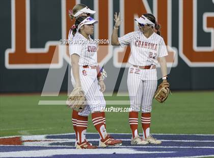 Thumbnail 1 in Coahoma vs. Lexington (UIL Softball 3A D2 Final) photogallery.