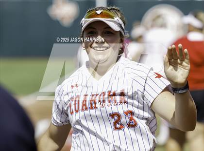 Thumbnail 2 in Coahoma vs. Lexington (UIL Softball 3A D2 Final) photogallery.
