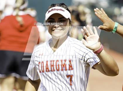 Thumbnail 3 in Coahoma vs. Lexington (UIL Softball 3A D2 Final) photogallery.