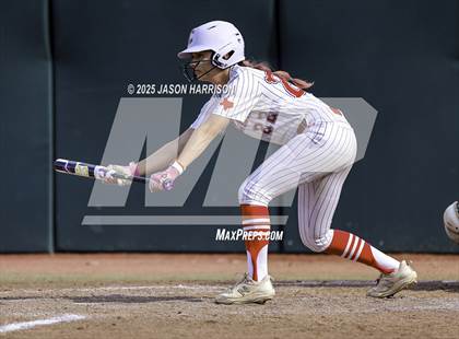 Thumbnail 1 in Coahoma vs. Lexington (UIL Softball 3A D2 Final) photogallery.