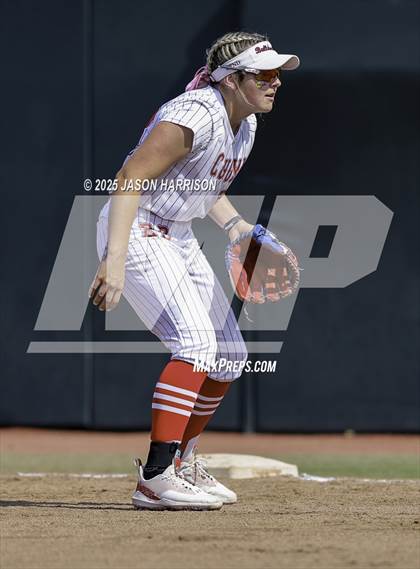 Thumbnail 2 in Coahoma vs. Lexington (UIL Softball 3A D2 Final) photogallery.