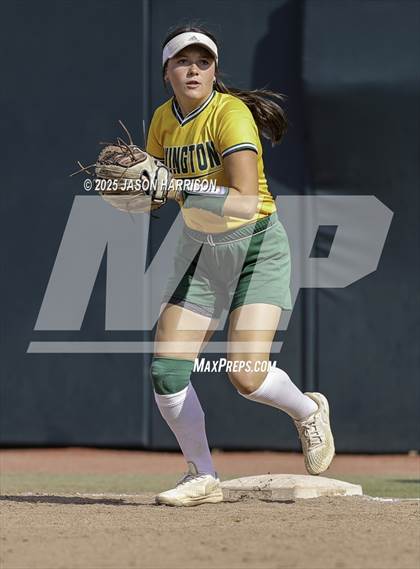 Thumbnail 1 in Coahoma vs. Lexington (UIL Softball 3A D2 Final) photogallery.
