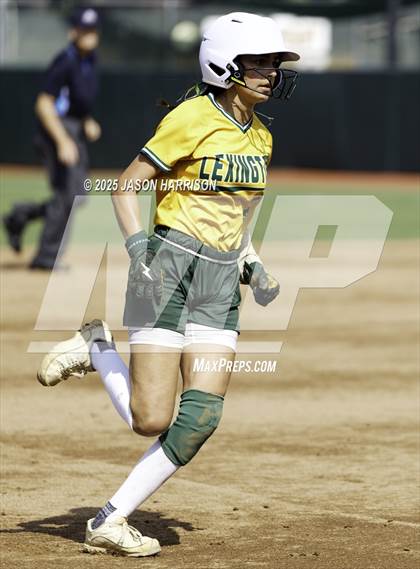 Thumbnail 1 in Coahoma vs. Lexington (UIL Softball 3A D2 Final) photogallery.