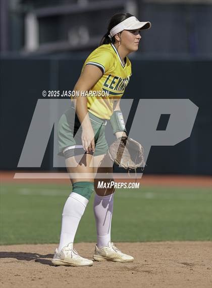 Thumbnail 2 in Coahoma vs. Lexington (UIL Softball 3A D2 Final) photogallery.