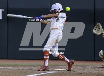 Thumbnail 2 in Coahoma vs. Lexington (UIL Softball 3A D2 Final) photogallery.