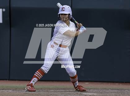 Thumbnail 3 in Coahoma vs. Lexington (UIL Softball 3A D2 Final) photogallery.