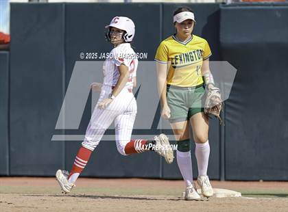 Thumbnail 2 in Coahoma vs. Lexington (UIL Softball 3A D2 Final) photogallery.