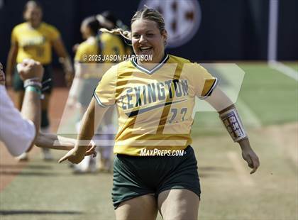 Thumbnail 2 in Coahoma vs. Lexington (UIL Softball 3A D2 Final) photogallery.