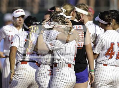 Thumbnail 3 in Coahoma vs. Lexington (UIL Softball 3A D2 Final) photogallery.