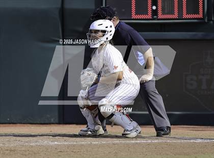 Thumbnail 3 in Coahoma vs. Lexington (UIL Softball 3A D2 Final) photogallery.