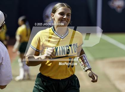 Thumbnail 1 in Coahoma vs. Lexington (UIL Softball 3A D2 Final) photogallery.