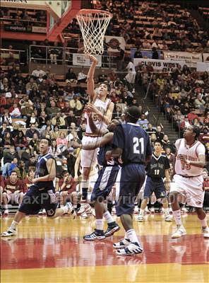 Thumbnail 3 in Clovis West vs. Clovis East (CIF CS D1 Final) photogallery.