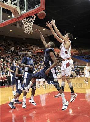 Thumbnail 3 in Clovis West vs. Clovis East (CIF CS D1 Final) photogallery.