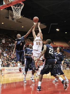Thumbnail 1 in Clovis West vs. Clovis East (CIF CS D1 Final) photogallery.