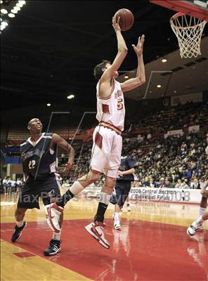 Thumbnail 1 in Clovis West vs. Clovis East (CIF CS D1 Final) photogallery.