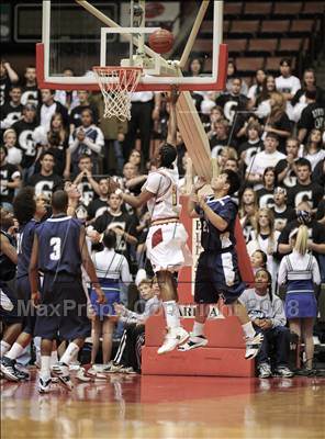 Thumbnail 3 in Clovis West vs. Clovis East (CIF CS D1 Final) photogallery.