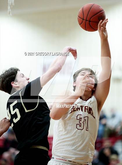 Thumbnail 2 in Fossil Ridge vs Keller Central photogallery.