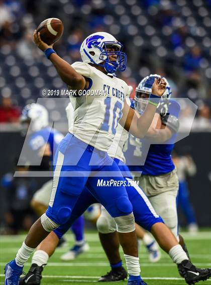 Thumbnail 2 in Katy Taylor vs Cypress Creek (UIL 6A Regional Playoff) photogallery.