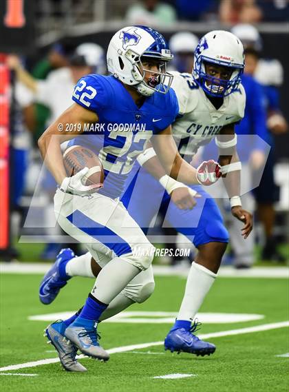 Thumbnail 3 in Katy Taylor vs Cypress Creek (UIL 6A Regional Playoff) photogallery.