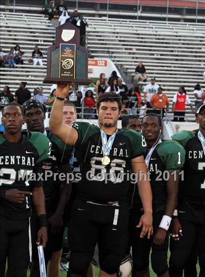 Thumbnail 1 in Armwood vs. Central (FHSAA 6A State Final) photogallery.